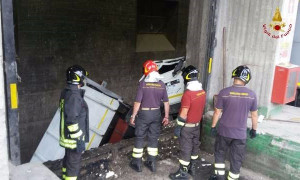 camion-rifiuti-incidente