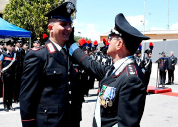 Anziano tenta il suicidio a Crotone, salvato da Carabiniere: militare premiato