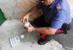 carabinieri-blitz-pusher