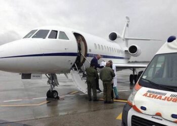 Bimba calabrese in pericolo di vita, volo d’urgenza con il Falcon 900