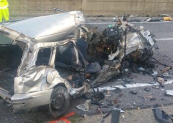 Incidente fra auto e Tir sulla SS107, un morto e un ferito