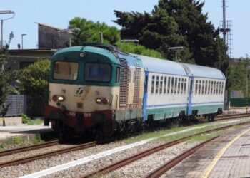 Nuovo InterCity Reggio Calabria-Taranto? 8 lunghe ore sulla fascia Jonica