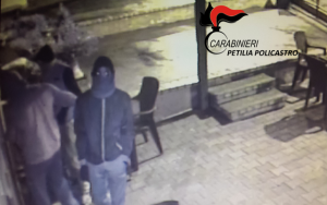 cotronei-predoni-della-notte1