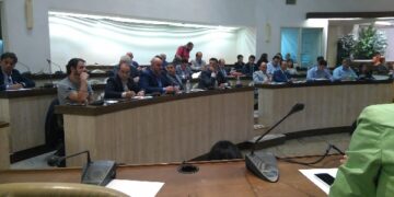 Crotone, consiglio comunale: approvato il bilancio con i voti della maggioranza