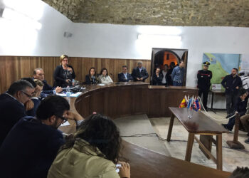 Migranti, vietare accoglienza in zone turistiche