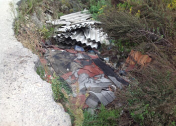 Mesoraca, Depositi incontrollati di rifiuti speciali sulla strada provinciale