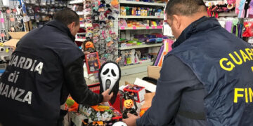 Sequestrati oltre tre milioni di maschere per la festa di Halloween