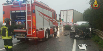 Vigili del Fuoco, Incidente stradale sulla SS 106 nel Comune di Isola Capo Rizzuto
