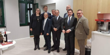 Vino e Lilio aprono settimana lingua italiana a Düsseldorf