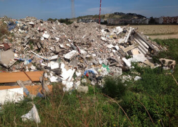 Guardie Ecozoofile, trovata discarica abusiva di rifiuti pericolosi