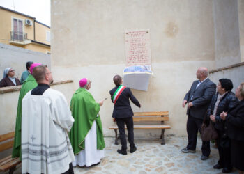Intitolata la piazzetta di Ciro’ a Mons. Alessandro Vitetti