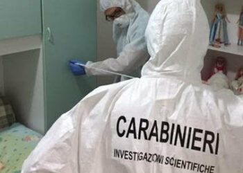 Tragedia familiare a Crotone, ragazza uccide madre