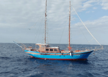 Sbarco al porto di Crotone di 120 migranti