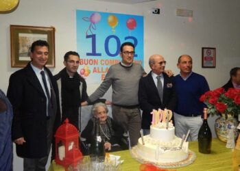 Celebrati a Corigliano i 102 anni della signora Elena Sculco