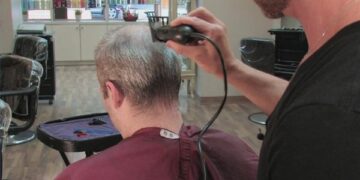 Guardia di Finanza: scoperto parrucchiere abusivo