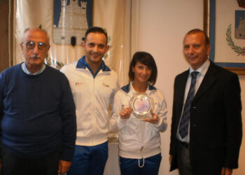 Castrovillari, il Sindaco consegna due targhe ai campioni italiani di danza sportiva
