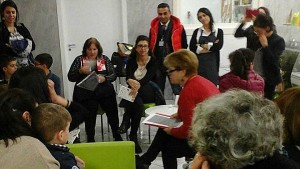 laav-ciromarina-lettura-ad-alta-voce-in-ogni-luogo-leggendo-per-gli-altri2