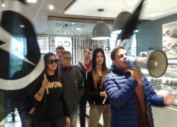 Lamezia, blitz del Blocco Studentesco al McDonald’s