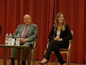 oliverio-con-il-ministro-boschi-a-cosenza-a-sostegno-del-si-alla-riforma-costituzionale1