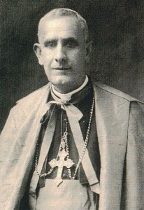 racconto-storico-su-mons-faggiano-uno-dei-vescovi-piu-amati-dai-cariatesi4