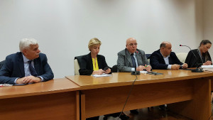 riunione-in-regione-sullaeroporto-di-crotone