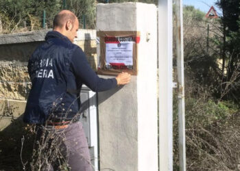 Rocca di Neto, i liquami della rete sfociano nel torrente, Sequestrato il depuratore