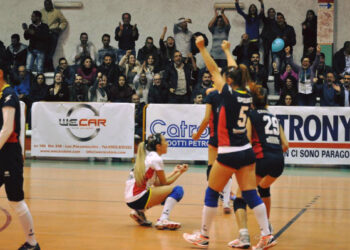 Volley femminile, la Fidelis Torretta sconfitta di misura nel derby di Crotone