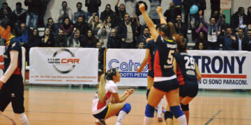 Volley femminile, la Fidelis Torretta sconfitta di misura nel derby di Crotone