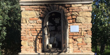 Ciro’ Marina, la Madonnina del Fego data a fuoco