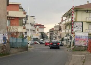 Ciro’ Marina, lunedi 21 novembre dalle ore 7:00, passaggio a livello chiuso di Via Roma