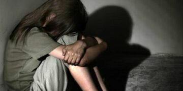 Violentata 13enne e messa incinta, arrestato crotonese 53enne