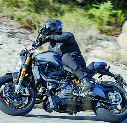 Ducati Monster 1200 S:  il ritorno di un mito