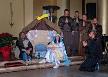 Attori per un giorno in un recital natalizio a Torretta di Crucoli