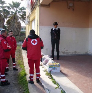 carabinieri-e-croce-rossa-per-un-natale-allinsegna-della-solidarieta