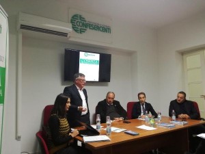 cosenza-opportunita-per-le-imprese-e-la-necessita-di-fare-rete-per-produrre-sviluppo2