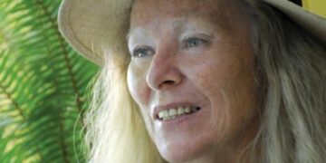 Lucinda Jones a Strongoli per presentare il “3E Film-Festival”