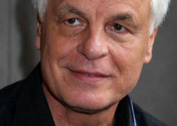 Michele Placido incanta il pubblico del teatro comunale di Cariati