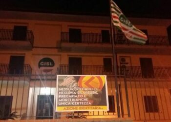 Morti bianche: blitz davanti le tre sedi sindacali