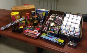 sequestrati-fuochi-dartificio-e-droga-a-ciro-marina-due-denunciati-1