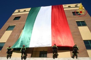 vigili-del-fuoco-e-capitaneria-di-porto-festeggiano-santa-barbara-a-crotone4