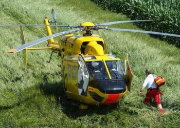 Lorica, cede cestello funivia e precipita da venti metri, muore operaio