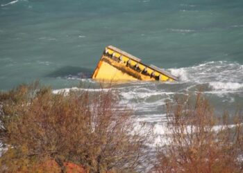 Conferma della Capitaneria per la Boa Gialla, appartiene alla Syndial di Ciro’ Marina