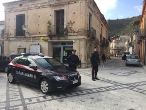 Dipendente Postale, Denunciato per distruzione di corrispondenza
