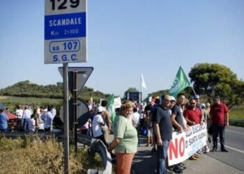 Discarica a Santa Marina nel Comune di Scandale