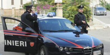 Furto in negozio: commessa chiama il 112, ladro arrestato dai Carabinieri