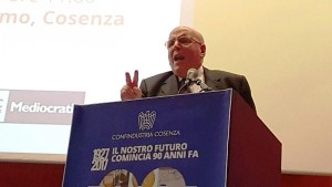 Oliverio è intervenuto al convegno sui 90 anni di Confindustria Cosenza2