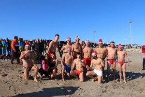 sesto-tuffo-di-capodanno-2017-a-ciro-marina-13