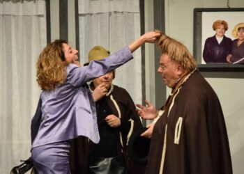 Successo di pubblico e di risate per la commedia “Casa di frontiera”