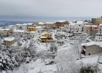 La neve di questi giorni ha imbiancato l’entroterra crotonese