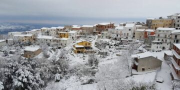 La neve di questi giorni ha imbiancato l’entroterra crotonese